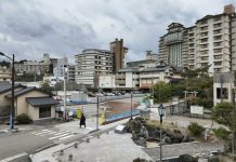 Прошло два года после землетрясения на полуострове Ното, но половина гостиниц с горячими источниками до сих пор закрыта