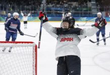 Поздние голы принесли сборной Японии победу в стартовом матче женского хоккейного турнира Олимпиады