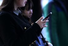Каждый пятнадцатый японский подросток может быть зависим от социальных сетей